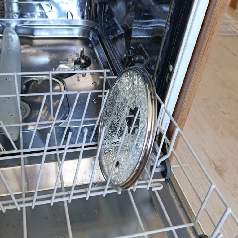 Patlayan Tencere Kapağı Ve Garanti Reddi