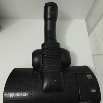 Bosch Süpürge Başlığının Çekiş Sorunu Ve Ücretsiz Değişim Talebi