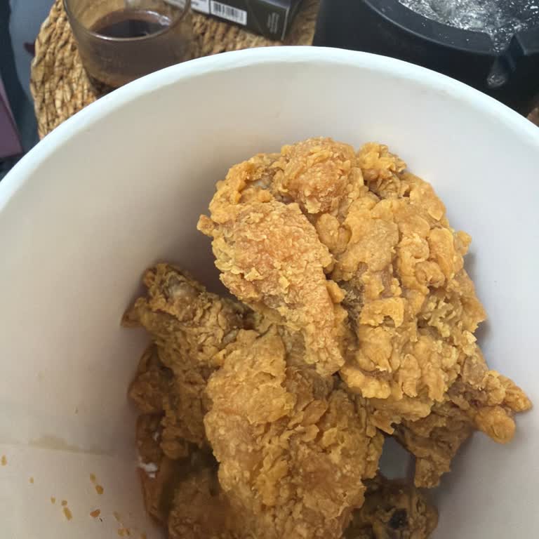 Popeyes Siparişinde Soğuk Ve Yanlış Ürünler, Tam İade Talebi