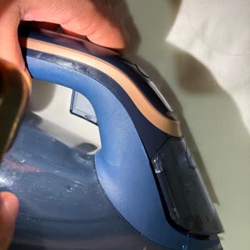 Philips Ütüde Kılcal Çatlak Ve Su Sızdırma, Garanti Kapsamında Ücretsiz Değişim Talebi