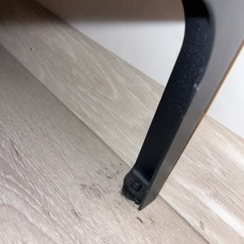 Metal Ayakların Kısa Sürede Kırılması Ve Mağazanın Ücret Talebi