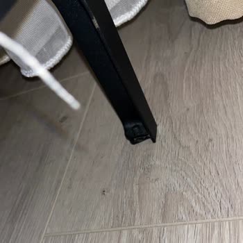 Metal Ayakların Kısa Sürede Kırılması Ve Mağazanın Ücret Talebi