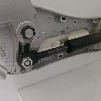 Dolap Pistonlu Kapak Tutucu Arızası Ve Parça Talebi