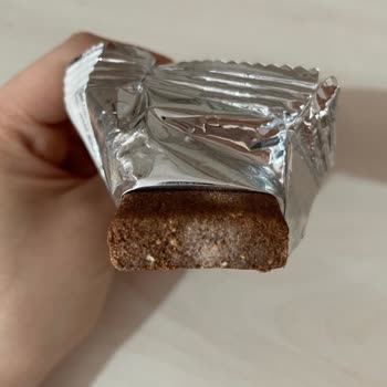 A101'de Küflü Vitamin Barı Ve Silinmiş Son Tüketim Tarihi İhmal Ediliyor