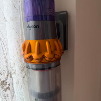 Dyson V15 Süpürge Ve Airstrait Düzleştiricinin Performans Ve Garanti Sorunları
