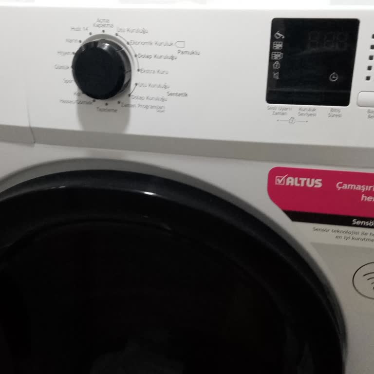 Yanık Kokulu Ve Gürültülü Kurutma Makinesinde Tekrarlayan Servis Sorunları Ve Ücretsiz Çözüm Talebi