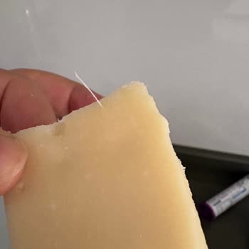 BİM Şubesinde Peysan Mihaliç Peynirinde Yabancı Madde Tespiti