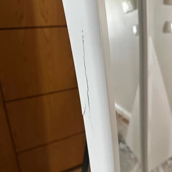 Montaj Hatası Nedeniyle Çatlak Gönderilen Aynada Değişim Talebi