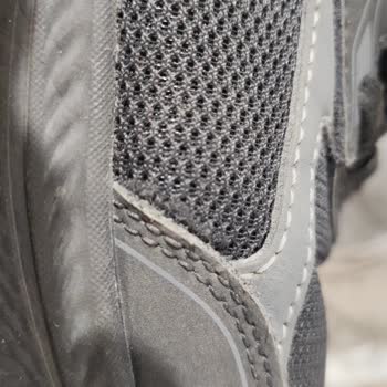 Boyner Ve Skechers'den Topuk Yırtılan Ayakkabının Garanti Reddi