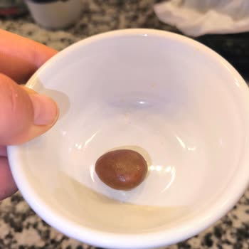 Bonte Çikolatalı Badem Ürünün İçinde Kıl Bulunması Gıda Güvenliği Şikayeti
