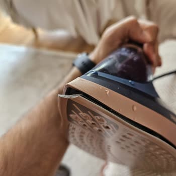Philips Azur 8000 Ütüsünün Kutu İçinde Kırılan Ucu Tasarım Hatası