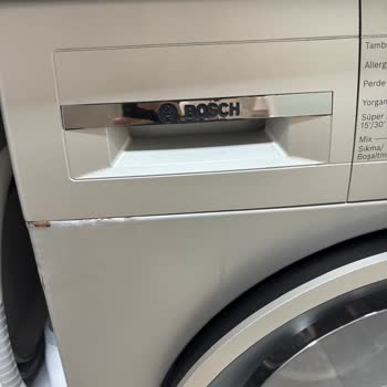 Bosch Çamaşır Makinesinde Boya Dökülmesi Ve Paslanma Kullanıcı Hatası Olarak Değerlendirildi
