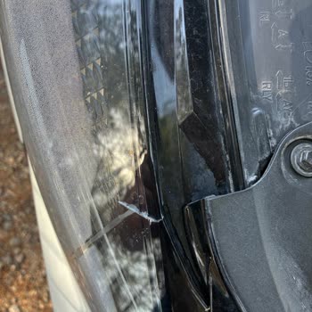 Renault Clio Evolution’da Far Çatlaması Ve Sürekli Servis Sorunları