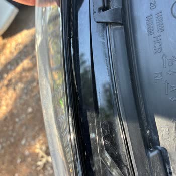 Renault Clio Evolution’da Far Çatlaması Ve Sürekli Servis Sorunları