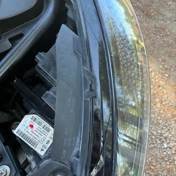 Renault Clio Evolution’da Far Çatlaması Ve Sürekli Servis Sorunları