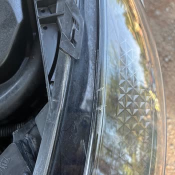 Renault Clio Evolution’da Far Çatlaması Ve Sürekli Servis Sorunları