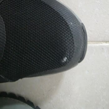 Kısa Sürede Delik Açan Skechers Ayakkabısının Garanti Değişim Talebi