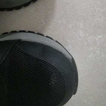 Kısa Sürede Delik Açan Skechers Ayakkabısının Garanti Değişim Talebi