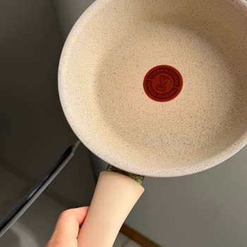 Tefal Tavanının Kısa Sürede Renk Değişimi Ve Sap Bozulması