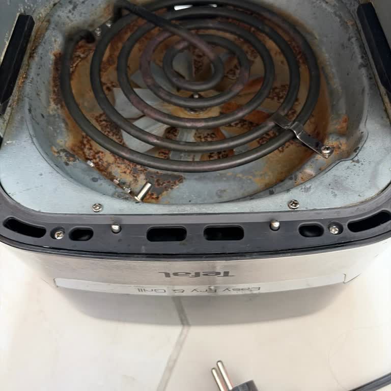 Tefal Airfry İçinde Paslanma Belirdi Sağlık Riski Oluştu