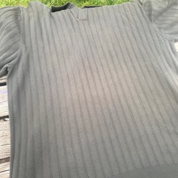 Massimo Dutti Tişörtte Erken Renk Ağarması Ve Mağaza Personelinin Çözüm Odaklı Olmayan Tutumu