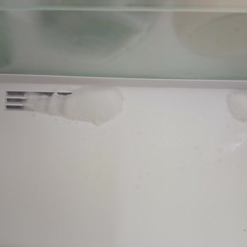 Vestel Nofrost Buzdolabının Tekrar Eden Buzlanma Ve Soğutmama Sorunu Nedeniyle Acil Değişim Talebi
