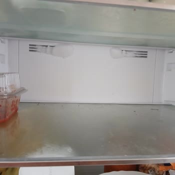 Vestel Nofrost Buzdolabının Tekrar Eden Buzlanma Ve Soğutmama Sorunu Nedeniyle Acil Değişim Talebi