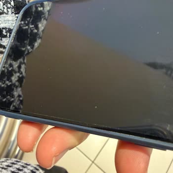 Media Markt Eskişehir’de Hatalı Cam Takma Ve İlgisiz Personel