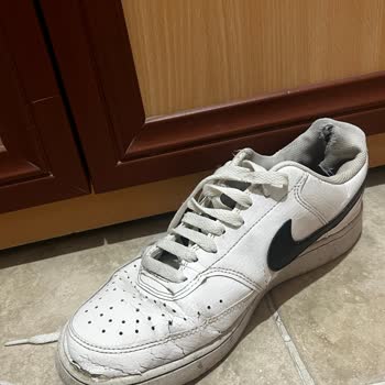 Nike Ayakkabısında Deri Soyulması Ve Topuk Yırtılması, 11,5 Ayda Garanti Talebi