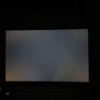 Lenovo Ideapad Flex 5 Ekran Işık Sızması Ve Açılışın Yavaşlaması
