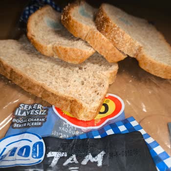 Son Kullanma Tarihi Geçmemiş UNO Tam Buğday Ekmeği Küflü Çıktı