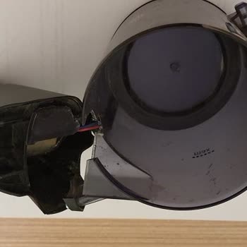 Bosch Süpürge Haznesi Kırıldı Ve Yüksek Parça Maliyeti