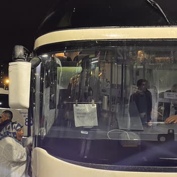 Bakımsız Otobüste Yağmur Suyu Girişi Güvenlik Ve Konfor Endişesi