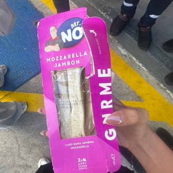 Kötüleşmiş Ambalajlı Sandviç, Şişmiş Paket Ve Ekşi Tat, İade Ve Denetim Talebi