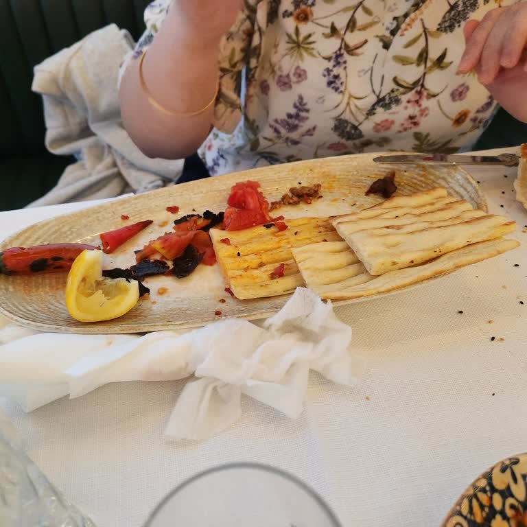 Acısız Talep Edilen Kebap Yanlış Servis Edildi, Çözüm Teklifi Yok