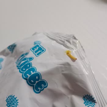 İstanbul'da Eti Cici Bebe Paketi Üzerinde Ölü Bağırsak Kurdu Görülmesi