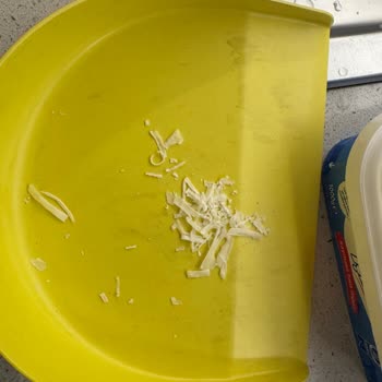 Kapağında Kurumuş Yoğurt Parçaları Ürün Kalitesine Güven Sarsıldı