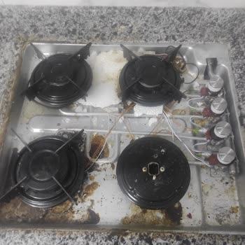 Kumtel Ankastre Setinde Tekrarlanan Cam Kırılması Güvenlik Riski Oluşturuyor