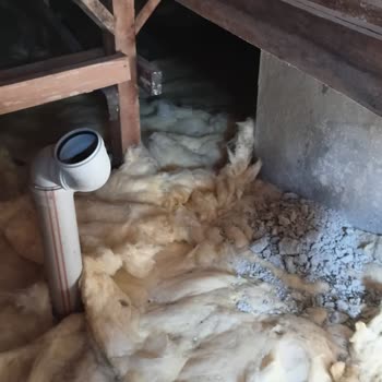 Çatının Yağması Ve İskân Eksikliği Güvenliğimizi Tehdit Ediyor