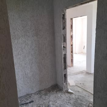 Plan Dışına Çıkan Daire Tasarımı Ve Teslim Gecikmesi Nedeniyle Sözleşme İhlali