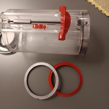 Dyson V15 Süpürge Haznesi Kırıldı: Ücretsiz Değişim Talebi