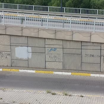 Ören Mahallesi Viyadük Duvarlarındaki Grafiti Ve Yazıların Temizlenmesi Talebi