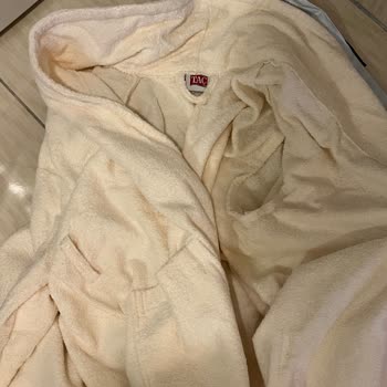 Eksik Kuşak Ve Etiketsiz Bornoz, Markaya Güvenim Sarsıldı
