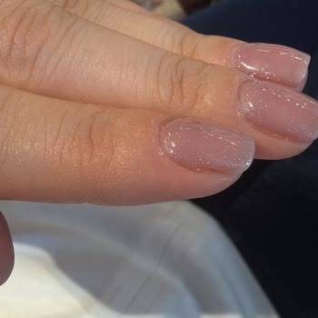 Yolo Beauty Caddebostan’da Kalıcı Oje İşlemi Sonrası Tırnaklarım Aşırı Hasar Gördü