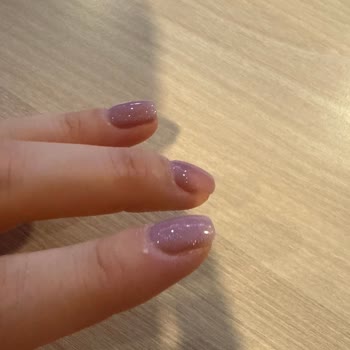 Yolo Beauty Caddebostan’da Kalıcı Oje İşlemi Sonrası Tırnaklarım Aşırı Hasar Gördü