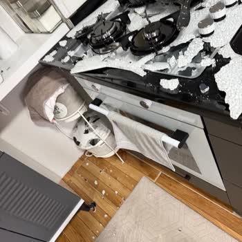 Kumtel Üçlü Ankastre Set Ocağının Camı Patlayarak Tehlike Yaratıyor