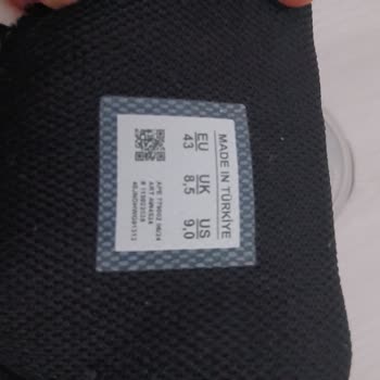 Sahte New Balance Ayakkabı Satın Alındı, Satıcı İletişimsiz Ve İade İmkânsız