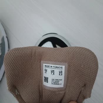 Sahte New Balance Ayakkabı Satın Alındı, Satıcı İletişimsiz Ve İade İmkânsız