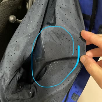 Su Geçirmez Olduğu Söylenen Yağmurlukta Su Sızması
