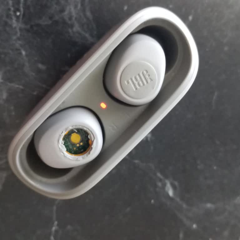 JBL Wave 100tws Kasa Parçalanması Ve Ses Dengesizliği